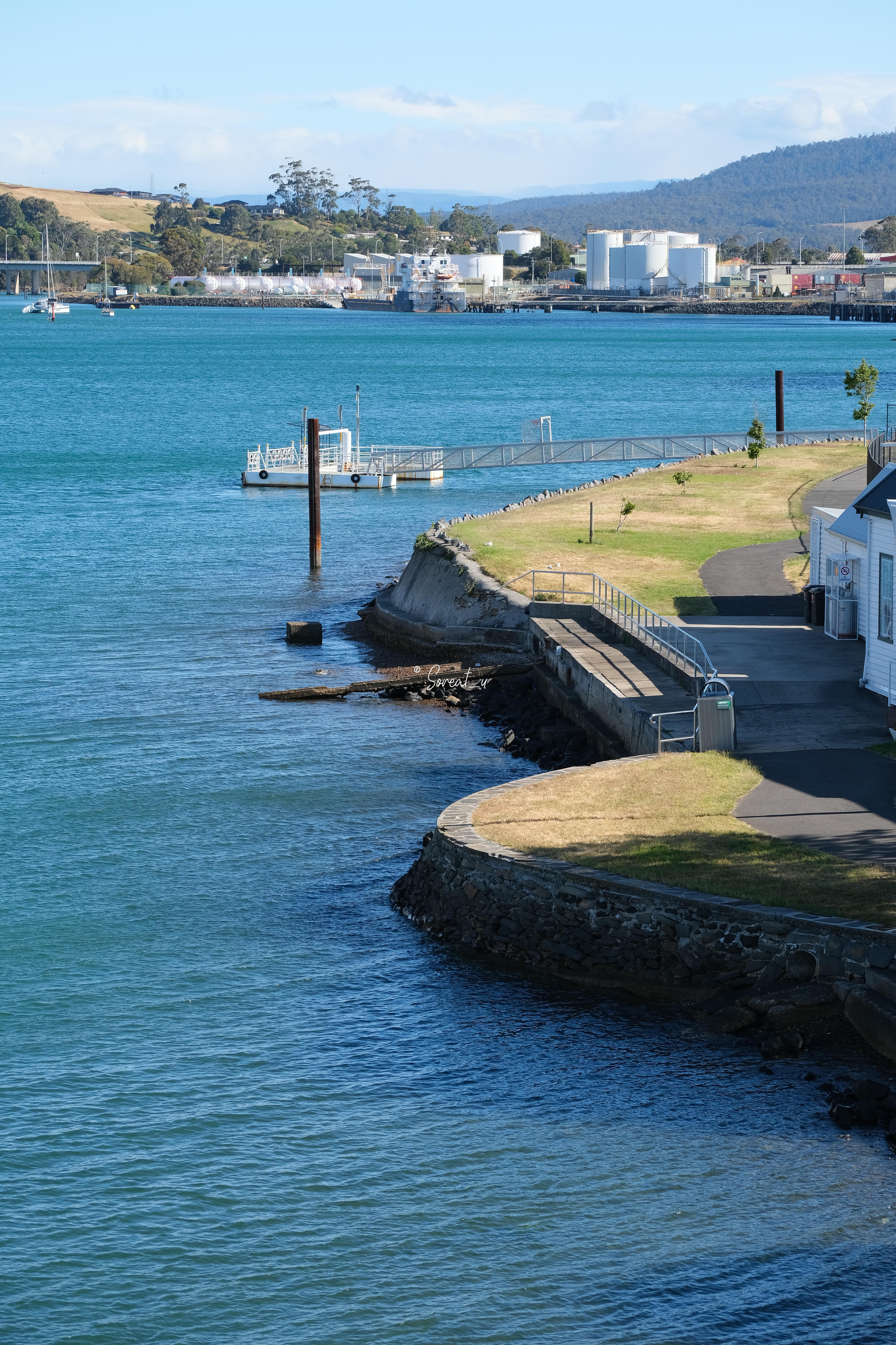 devonport_city_shoreline